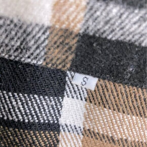 Women’s Tan Brown White Plaid Flannel Button Up Short Shacket S - Picture 3 of 14